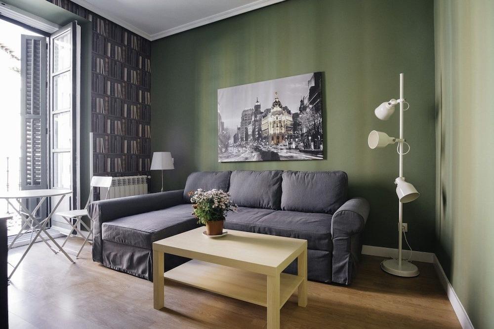Habitat Apartments Latina Madrid Extérieur photo