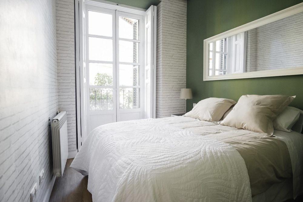 Habitat Apartments Latina Madrid Extérieur photo