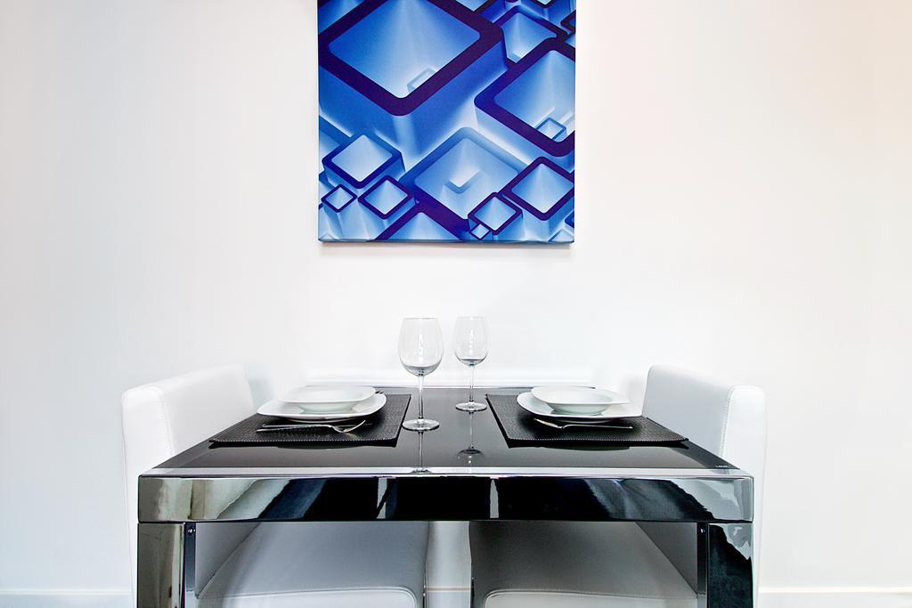 Habitat Apartments Latina Madrid Chambre photo
